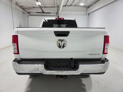 Used 2022 RAM 2500 Tradesman w/ Chrome Appearance Group AWD/4WD image 6