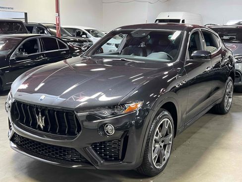 Used 2023 Maserati Levante Modena AWD/4WD image 27