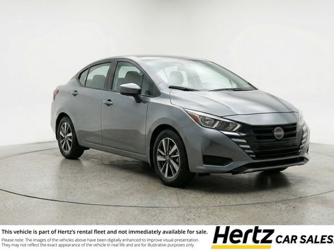Used 2025 Nissan Versa SV image 1