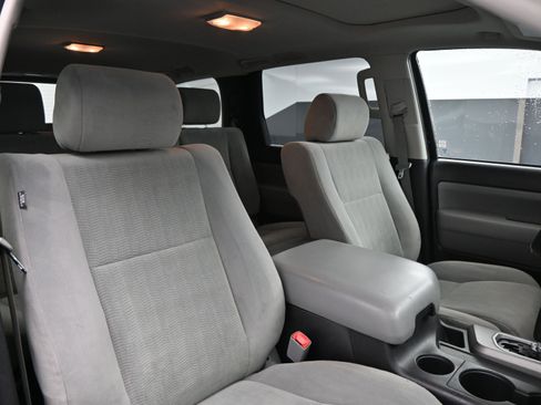 Used 2017 Toyota Sequoia SR5 image 23