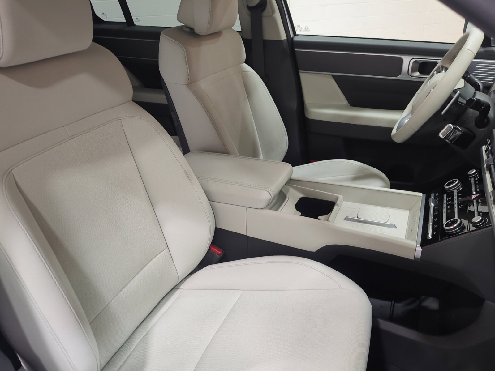 Certified 2024 Hyundai Santa Fe SE AWD/4WD image 10