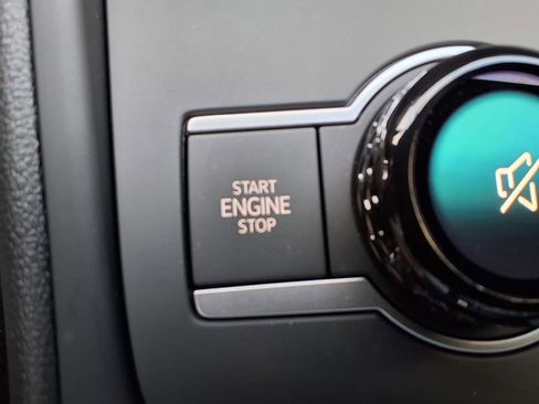 New 2026 Volkswagen Tiguan SE R-Line image 39