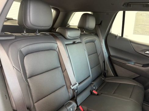 New 2027 Chevrolet Equinox LT w/ Convenience Package II FWD image 36