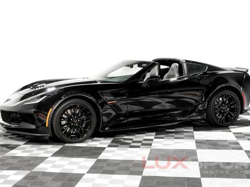 Used 2019 Chevrolet Corvette Grand Sport w/ Carbon Flash Badge Package RWD image 1