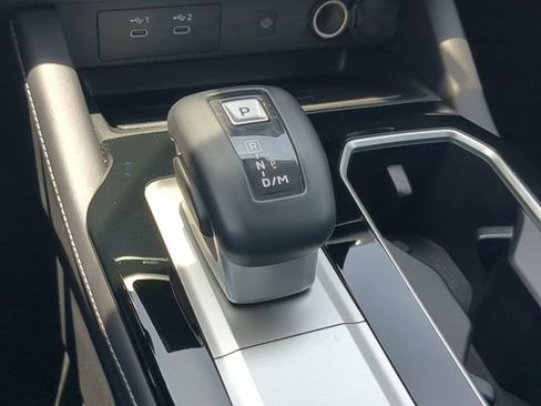 Used 2025 Mitsubishi Outlander SE FWD image 29