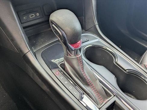 Used 2022 Chevrolet Equinox RS w/ RS Leather Package image 15