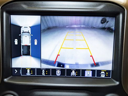 Used 2022 Chevrolet Silverado 2500 High Country w/ Technology Package image 22