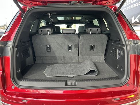 Used 2025 Buick Enclave Avenir w/ LPO, Floor Liner Package image 16