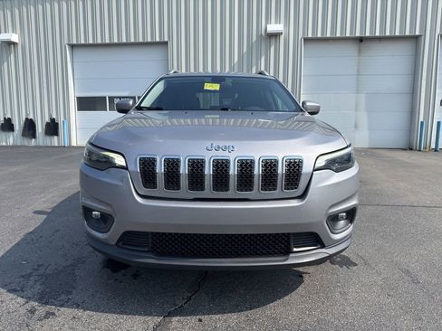 Used 2020 Jeep Cherokee Latitude Plus w/ Cold Weather Group AWD/4WD image 2