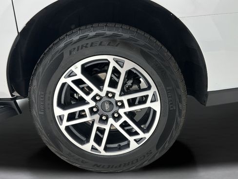 Used 2025 Ford Expedition Max Active AWD/4WD image 9