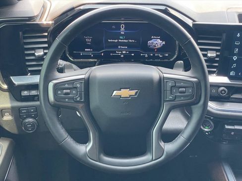 Used 2024 Chevrolet Silverado 1500 High Country w/ High Country Premium Package AWD/4WD image 13