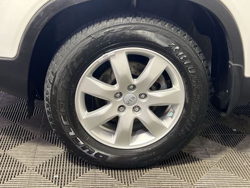 Used 2012 Kia Sorento LX w/ Convenience Pkg AWD/4WD image 12