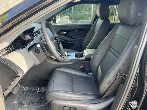 Used 2025 Land Rover Range Rover Evoque S image 24