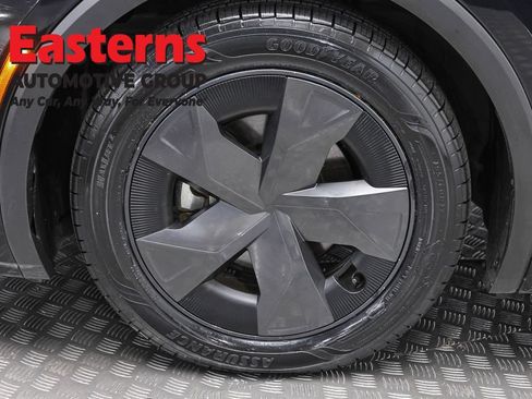 Used 2025 Toyota Prius LE FWD image 30