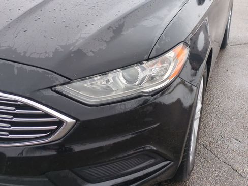Used 2018 Ford Fusion SE w/ Fusion SE Technology Package image 11