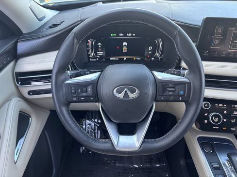 Used 2025 INFINITI QX60 Sensory w/ Vision Package AWD/4WD image 16