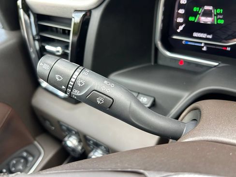 Used 2024 GMC Sierra 2500 Denali w/ Denali Reserve Package AWD/4WD image 57