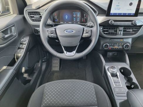 Certified 2023 Ford Escape Active AWD/4WD image 31