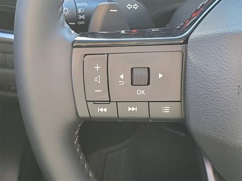 Certified 2025 Nissan Rogue SL w/ SL Premium Package image 27