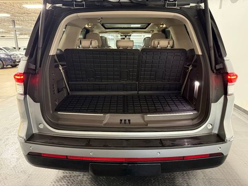 Used 2024 Lincoln Navigator Reserve AWD/4WD image 21