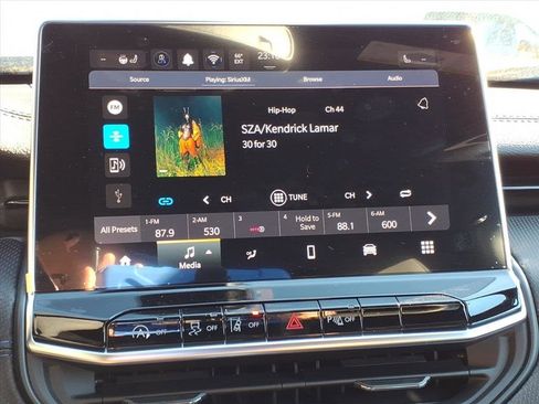 New 2026 Jeep Compass Limited image 9