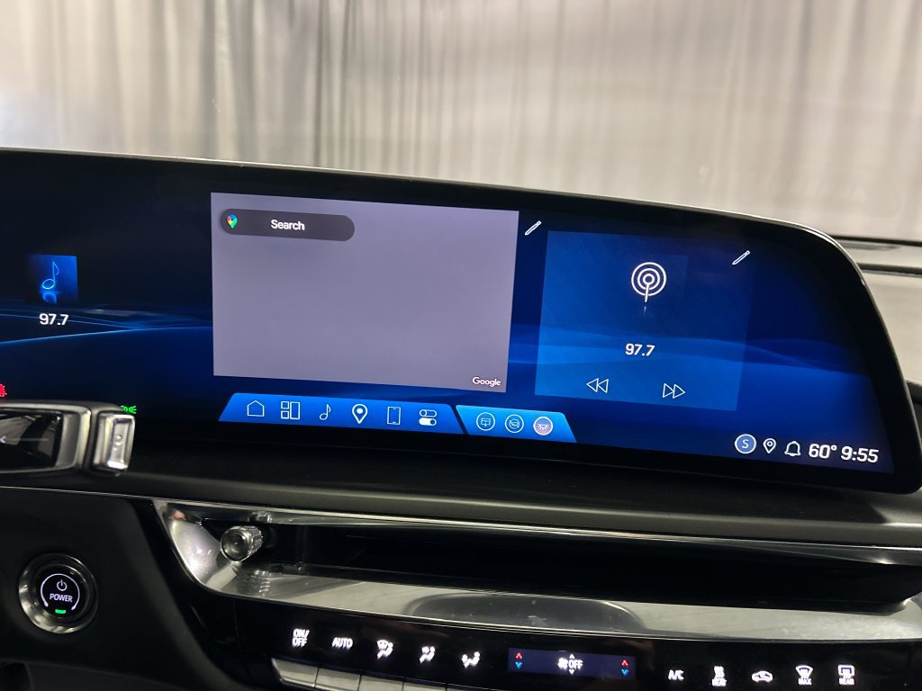 Used 2024 Cadillac Lyriq Tech AWD/4WD image 14