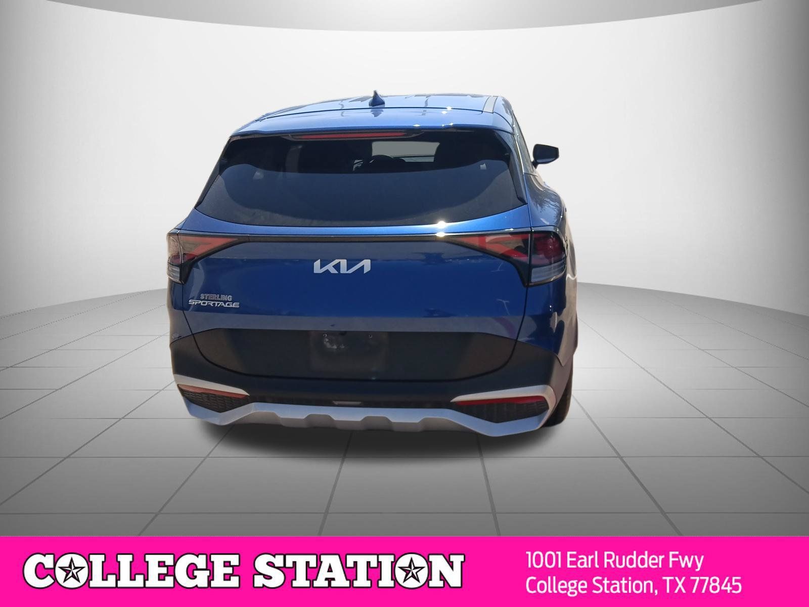 Used 2025 Kia Sportage EX FWD image 3
