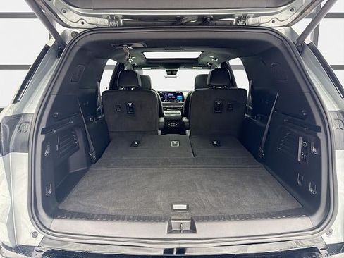 Used 2024 Chevrolet Traverse RS w/ LPO, Floor Liner Package AWD/4WD image 12