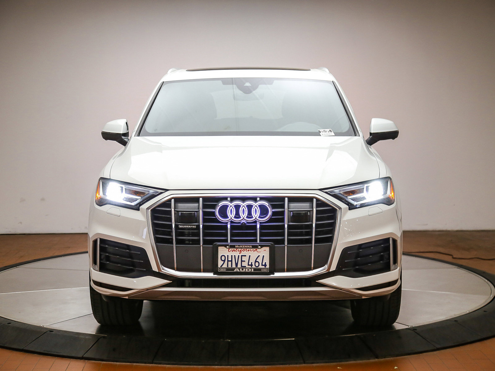 Certified 2023 Audi Q7 2.0T Premium w/ Convenience Package AWD/4WD image 2