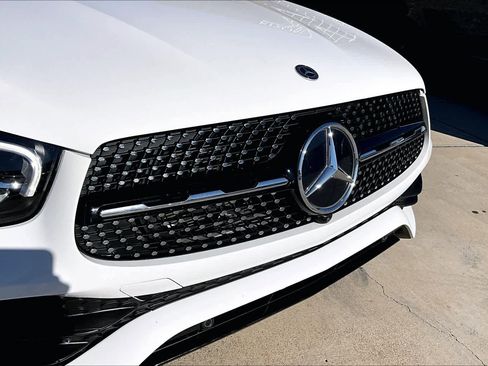 Used 2021 Mercedes-Benz GLC 300 4MATIC Coupe image 29