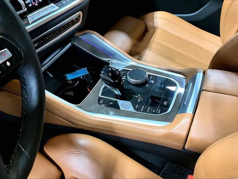 Used 2022 BMW X6 xDrive40i w/ Premium Package image 17