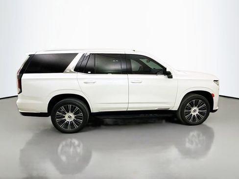 Used 2024 Cadillac Escalade Luxury image 10