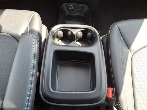New 2026 Chrysler Pacifica Select FWD image 24