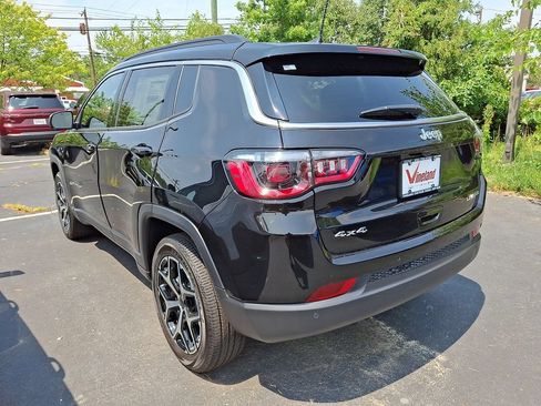 New 2026 Jeep Compass Limited AWD/4WD image 3
