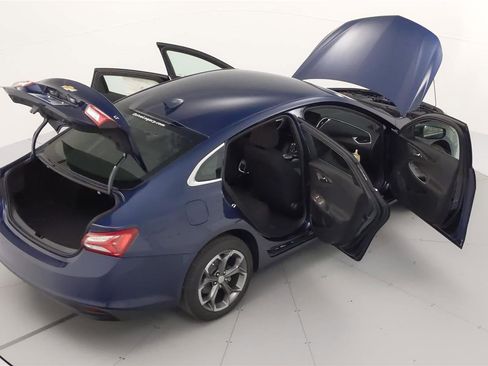 Used 2020 Chevrolet Malibu LT image 14