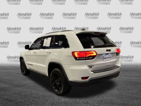 Used 2018 Jeep Grand Cherokee Laredo image 8