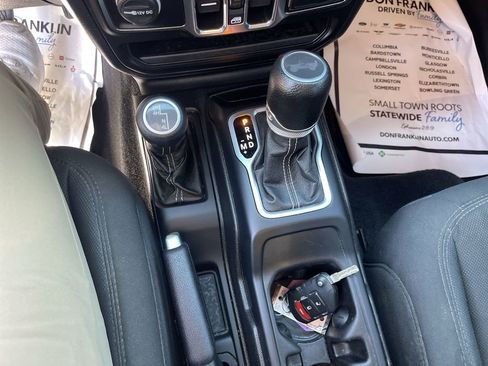 Used 2021 Jeep Wrangler Unlimited Sahara AWD/4WD image 23