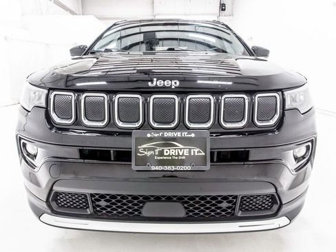 Used 2022 Jeep Compass Limited image 10