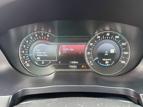 Used 2016 Ford Explorer Platinum image 26