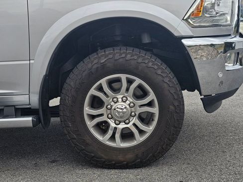 Used 2016 RAM 2500 Laramie w/ Convenience Group AWD/4WD image 9