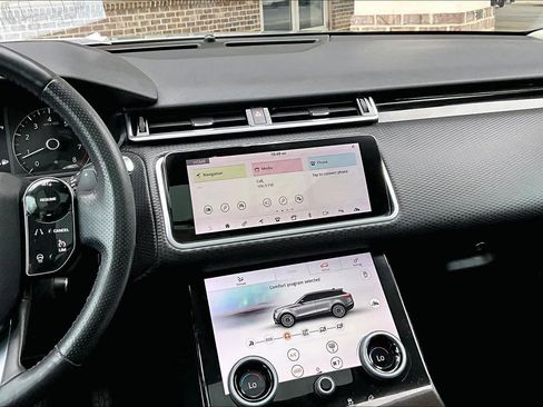 Used 2018 Land Rover Range Rover Velar S image 7