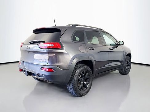 Used 2016 Jeep Cherokee Trailhawk w/ Cold Weather Group image 7