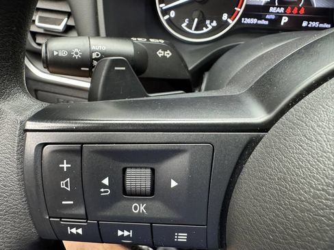 Used 2021 Nissan Rogue S AWD/4WD image 14
