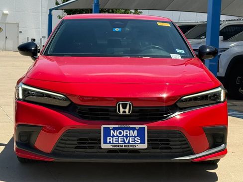 Used 2023 Honda Civic Sport image 3