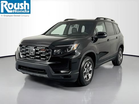 Certified 2023 Honda Passport TrailSport image 1