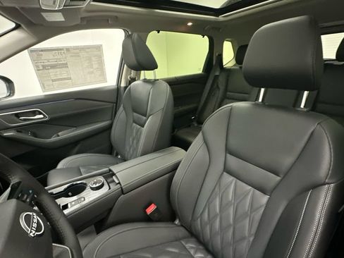 New 2026 Nissan Rogue Platinum AWD/4WD image 9