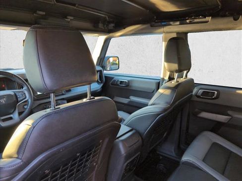 Used 2023 Ford Bronco Black Diamond image 17