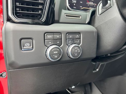 New 2025 GMC Sierra 2500 AT4 image 21