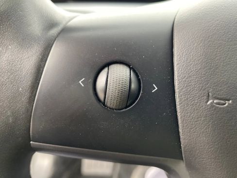 Used 2017 Tesla Model 3 Long Range image 18