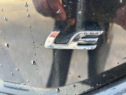 Used 2019 Toyota Corolla LE w/ Carpet Mat Package (TMS) image 28